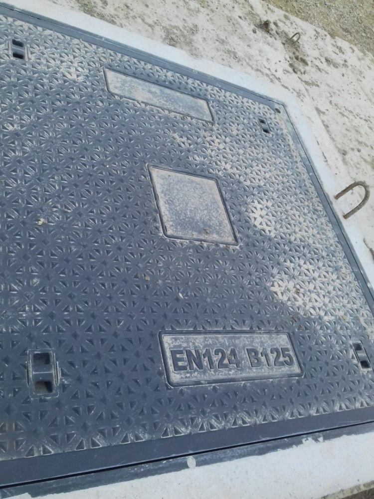 Kompozitní Poklop B125 1000x1000mm