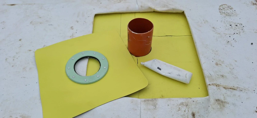 Prostup hydroizolací PVC 110mm