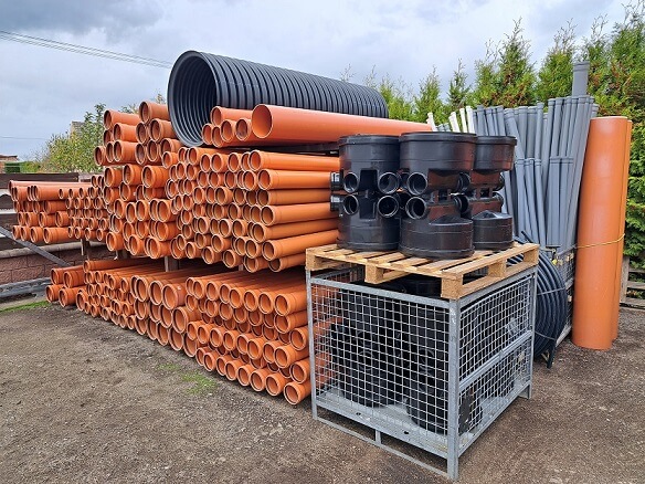 Sklad – Odpadní trubka